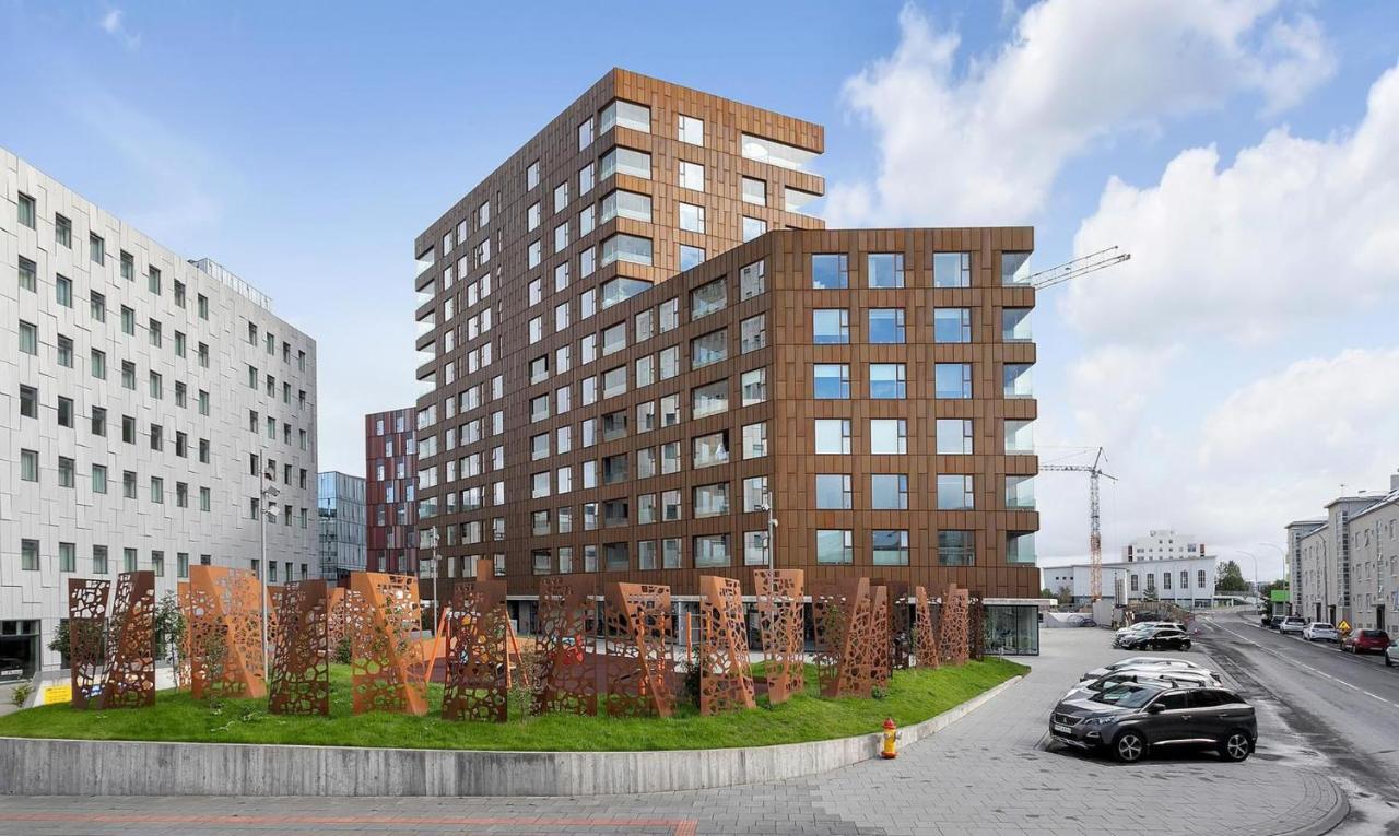 Apartamento Loft-Style Duplex With Balcony In Downtown Reikiavik Exterior foto